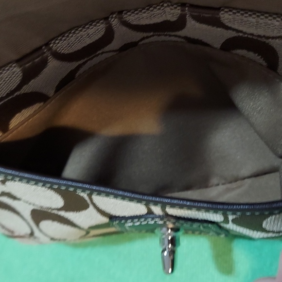 Coach Signature Turnlock Wristlet Pouch Wallet Clutch Brown. Like new condition - Picture 7 of 10